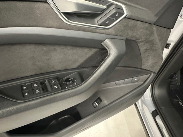 2020 AUDI E-TRON - 11
