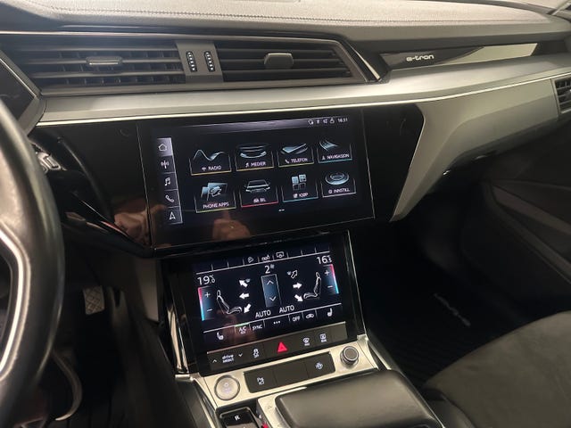 2020 AUDI E-TRON - 19