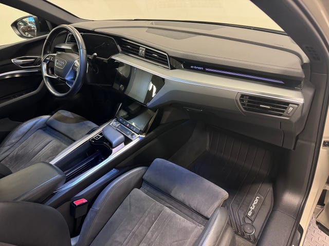 2020 AUDI E-TRON - 13