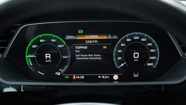 2021 AUDI E-TRON - 32
