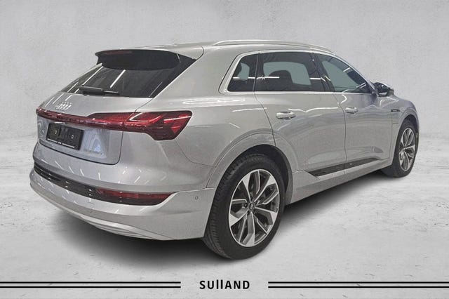 WAUZZZGEXLB010415 2020 AUDI E-TRON-5