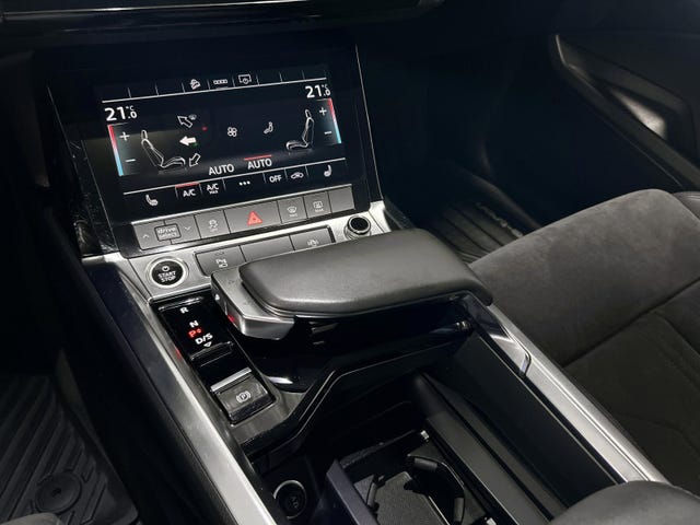 2021 AUDI E-TRON - 16