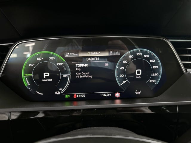 2021 AUDI E-TRON - 12