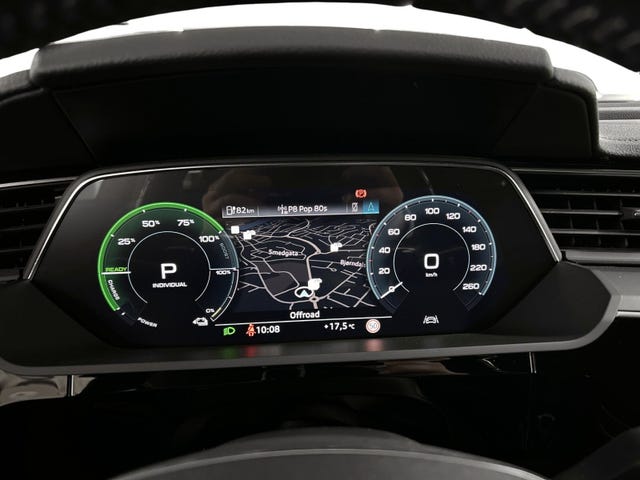 2020 AUDI E-TRON - 11