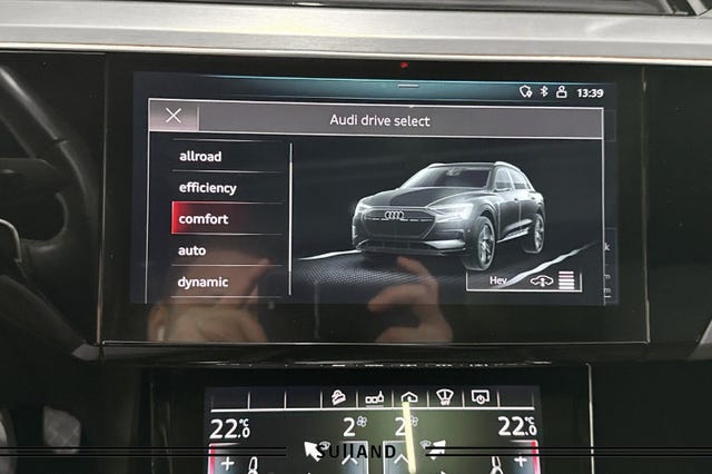 2020 AUDI E-TRON - 22