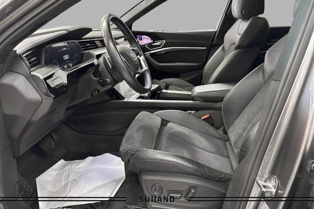 2020 AUDI E-TRON - 10
