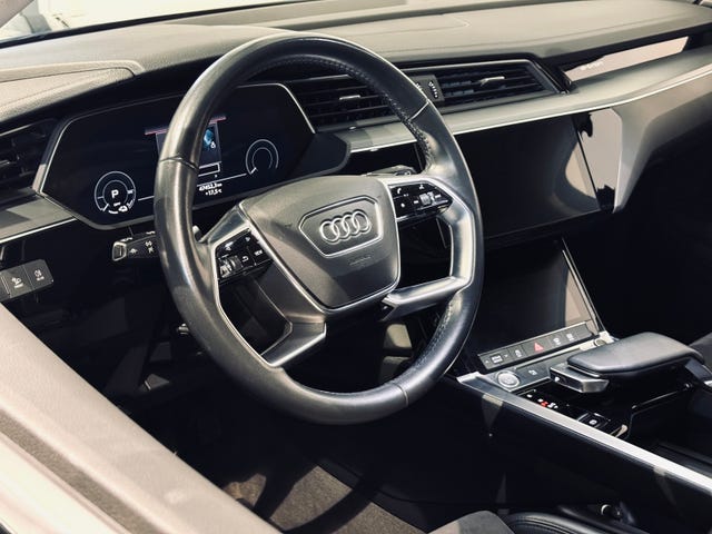 2020 AUDI E-TRON - 9