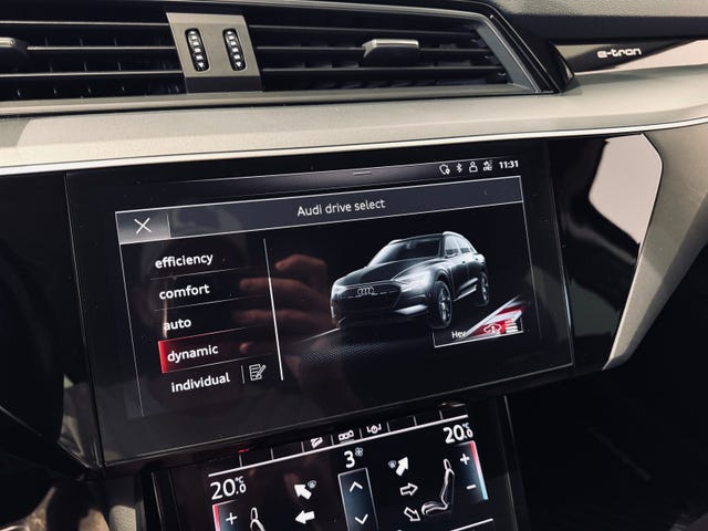 2020 AUDI E-TRON - 25