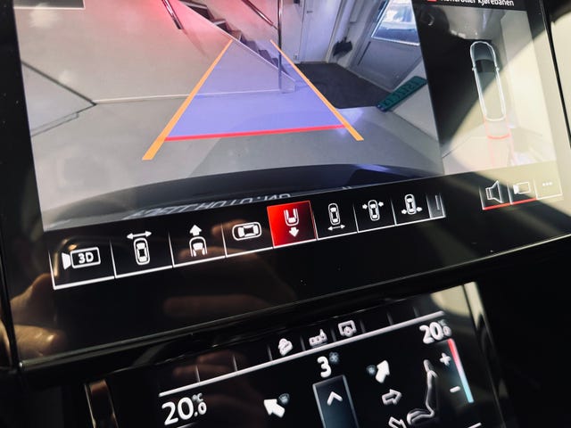 2020 AUDI E-TRON - 28