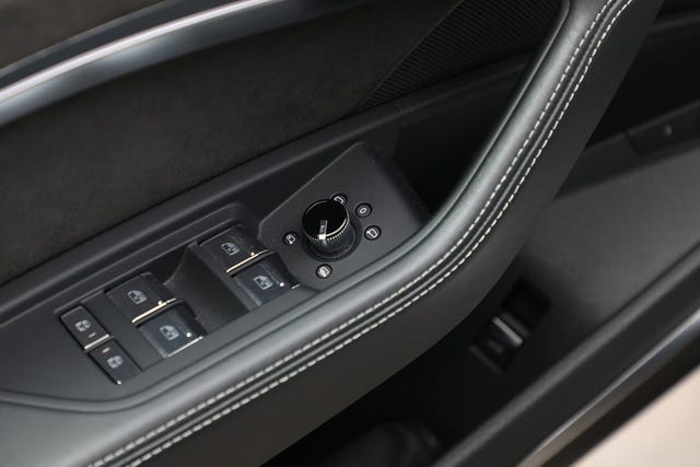 2020 AUDI E-TRON - 32