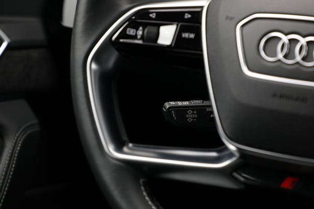 2020 AUDI E-TRON - 37