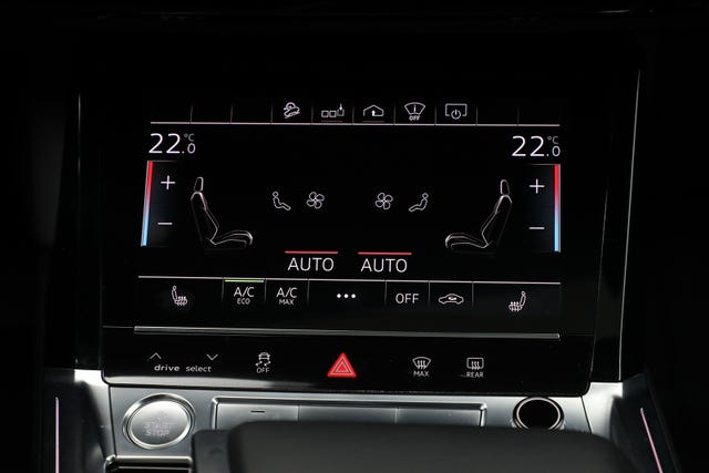 2020 AUDI E-TRON - 29