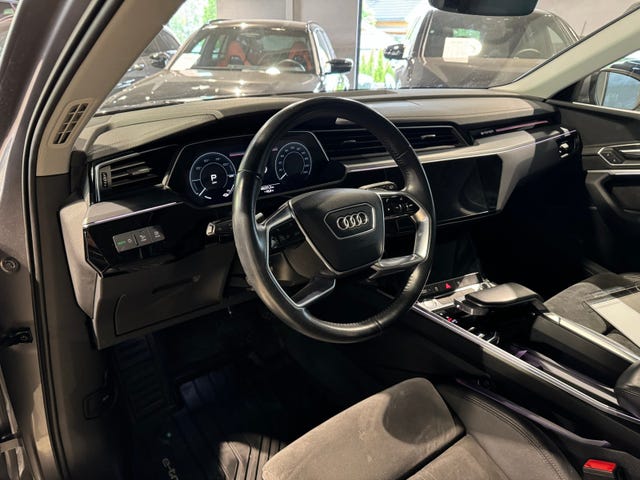 2020 AUDI E-TRON - 12