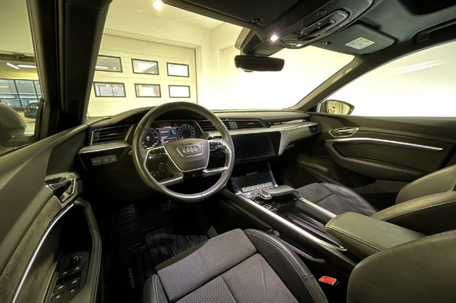 2020 AUDI E-TRON - 13