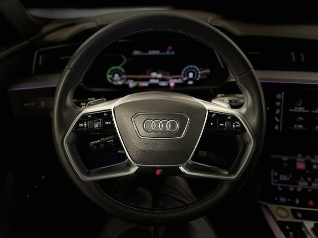 2020 AUDI E-TRON - 18