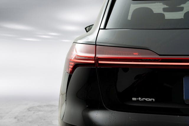 2021 AUDI E-TRON - 8