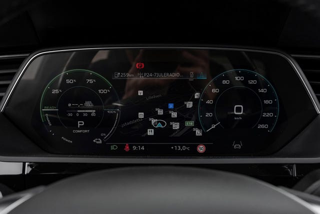 2021 AUDI E-TRON - 15