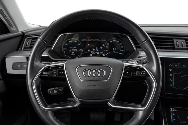 2021 AUDI E-TRON - 13