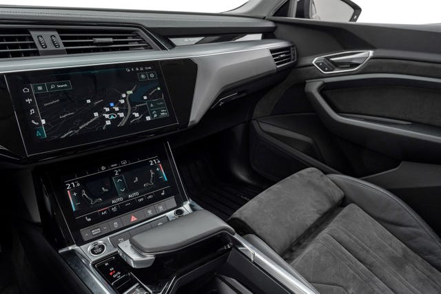 2021 AUDI E-TRON - 17