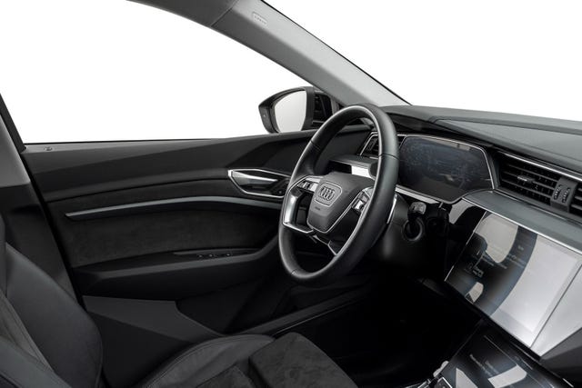2021 AUDI E-TRON - 12