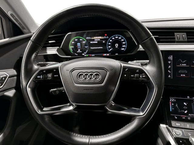 2020 AUDI E-TRON - 9