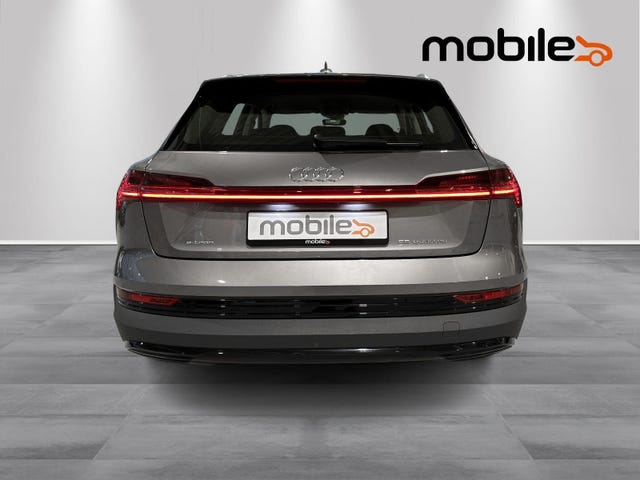 WAUZZZGE7LB017466 2020 AUDI E-TRON-3