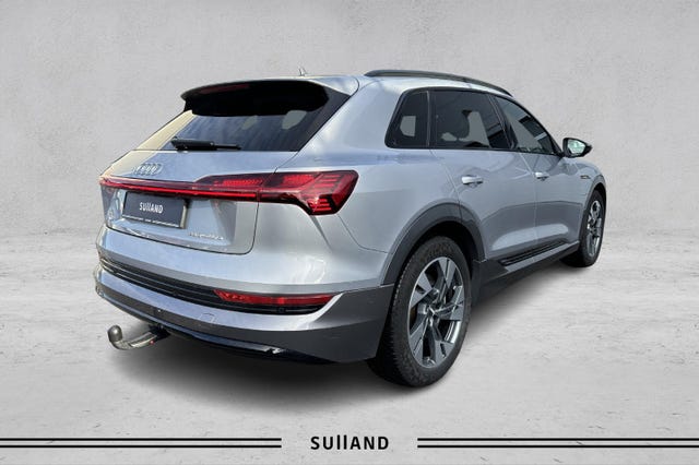 WAUZZZGE7LB019699 2020 AUDI E-TRON-4