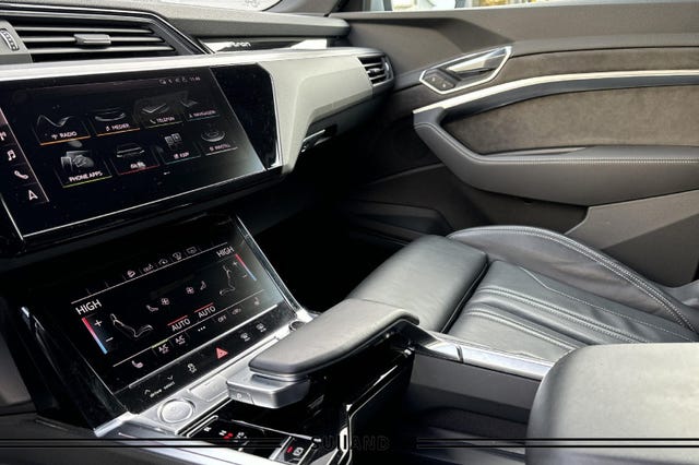 2020 AUDI E-TRON - 14