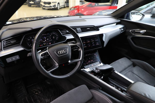 2020 AUDI E-TRON - 28