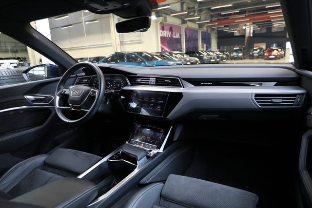 2020 AUDI E-TRON - 17