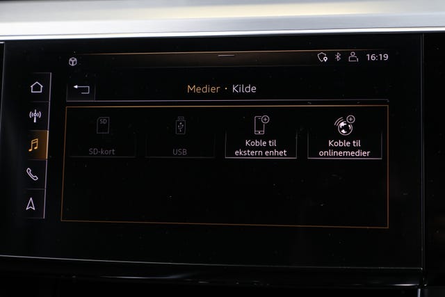 2020 AUDI E-TRON - 36