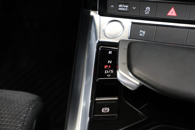 2020 AUDI E-TRON - 24