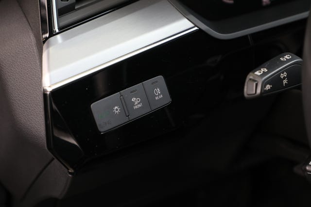 2020 AUDI E-TRON - 29