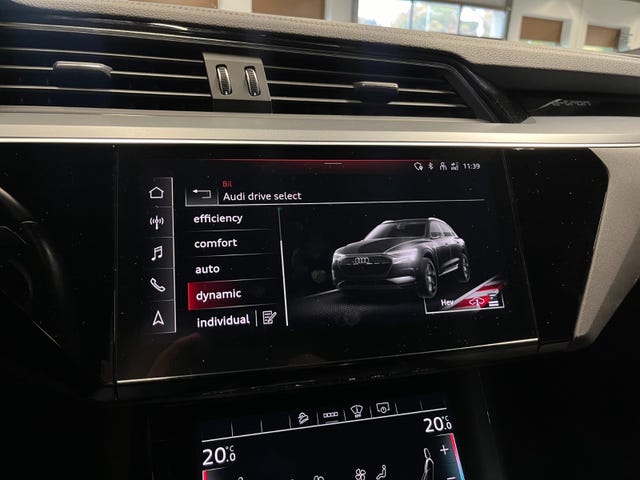 2021 AUDI E-TRON - 24