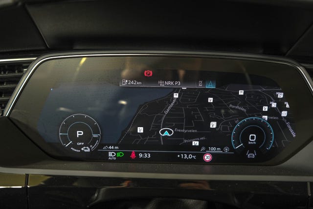 2021 AUDI E-TRON - 29