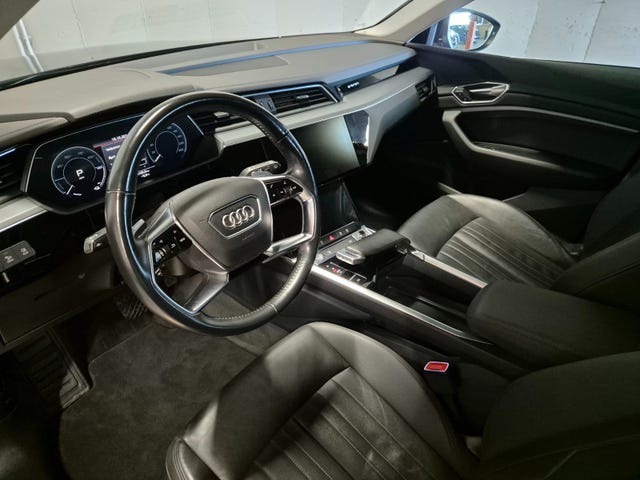 2020 AUDI E-TRON - 9