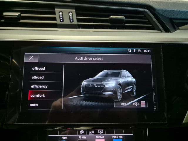 2020 AUDI E-TRON - 26