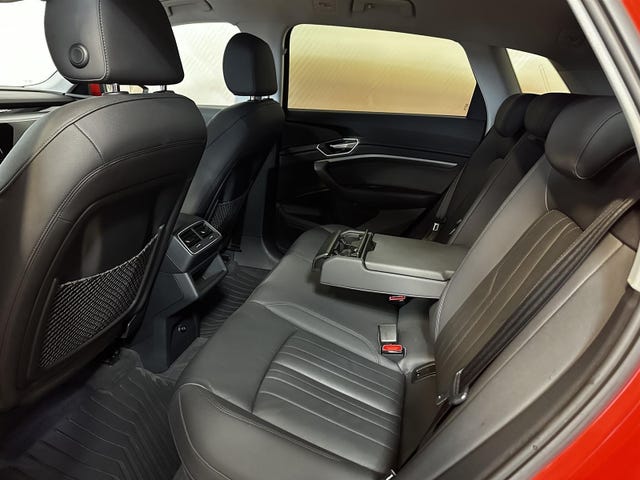 2020 AUDI E-TRON - 13