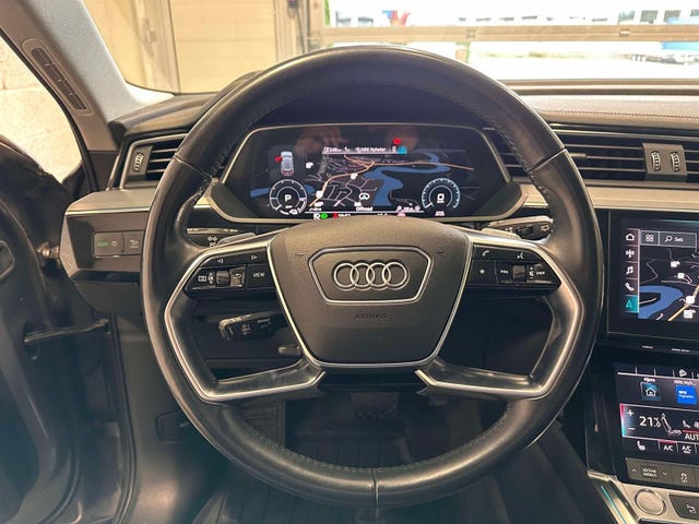 2020 AUDI E-TRON - 10