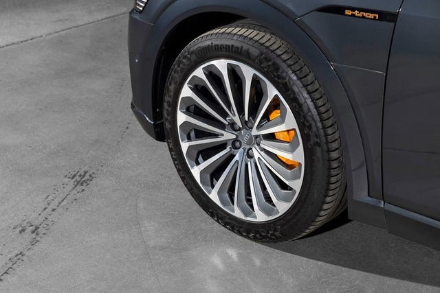 2020 AUDI E-TRON - 9