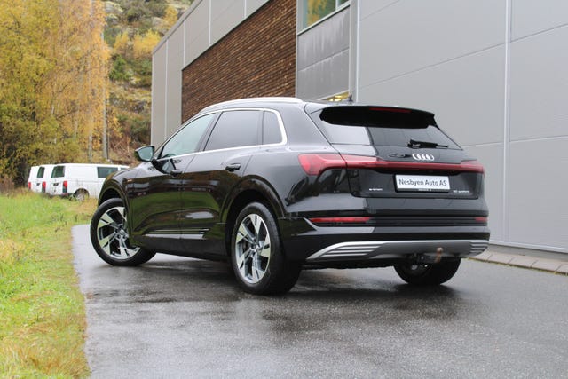 WAUZZZGEXLB028574 2020 AUDI E-TRON-2