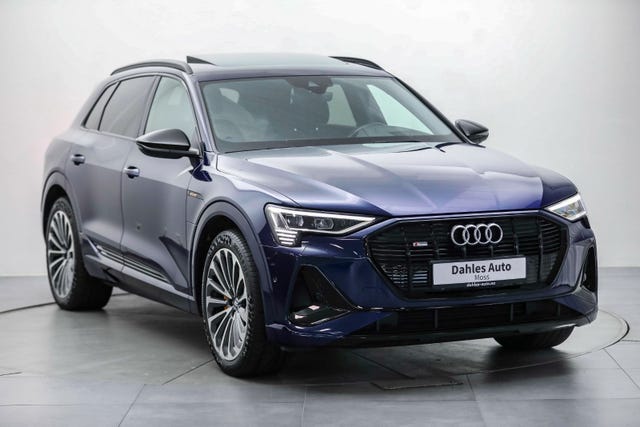 WAUZZZGE2LB022803 2020 AUDI E-TRON-1
