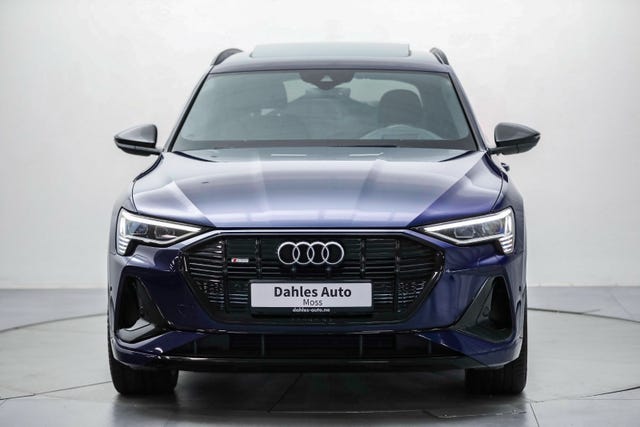 WAUZZZGE2LB022803 2020 AUDI E-TRON-2