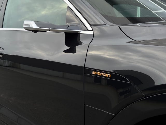 2020 AUDI E-TRON - 11