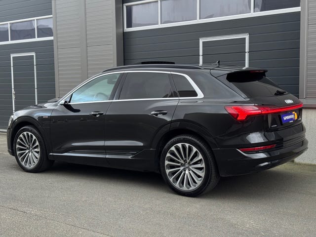 WAUZZZGE8LB021638 2020 AUDI E-TRON-3