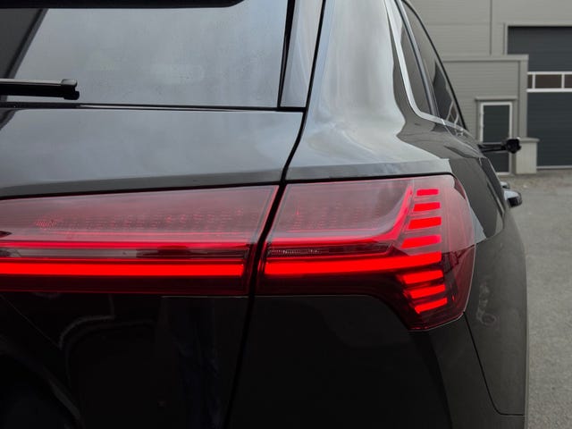 2020 AUDI E-TRON - 16