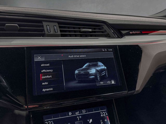 2020 AUDI E-TRON - 15