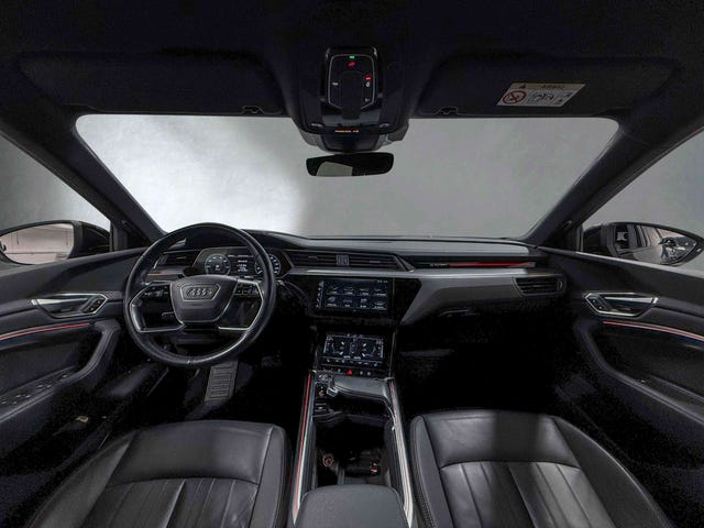 2020 AUDI E-TRON - 8