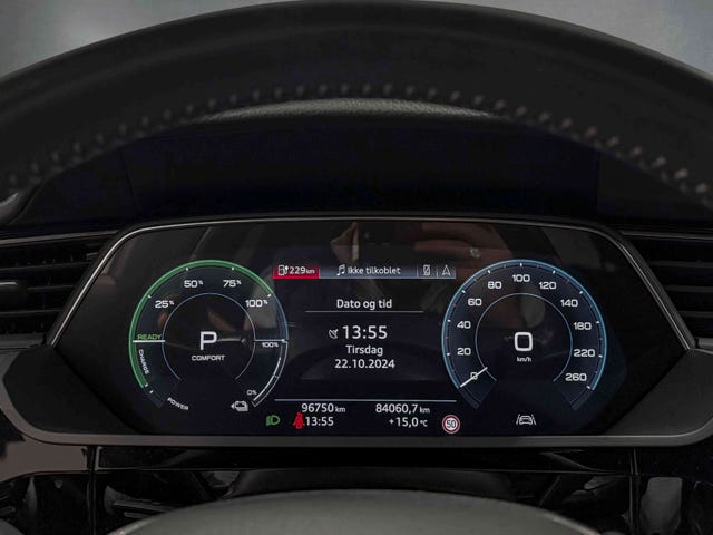 2020 AUDI E-TRON - 11