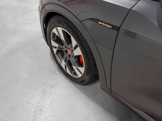 WAUZZZGE2LB026835 2020 AUDI E-TRON-4